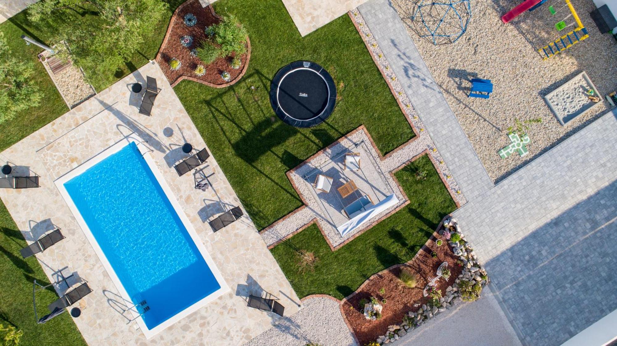 Holiday Home Aprilis With Pool, Jacuzzi And Sauna Galovac  Exterior photo