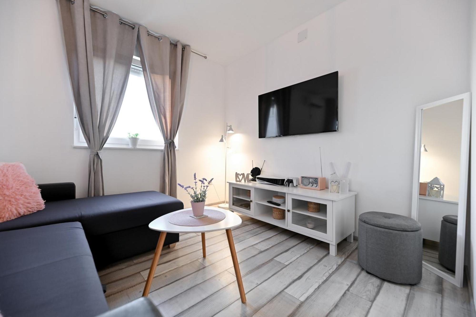 Holiday Home Aprilis With Pool, Jacuzzi And Sauna Galovac  Exterior photo