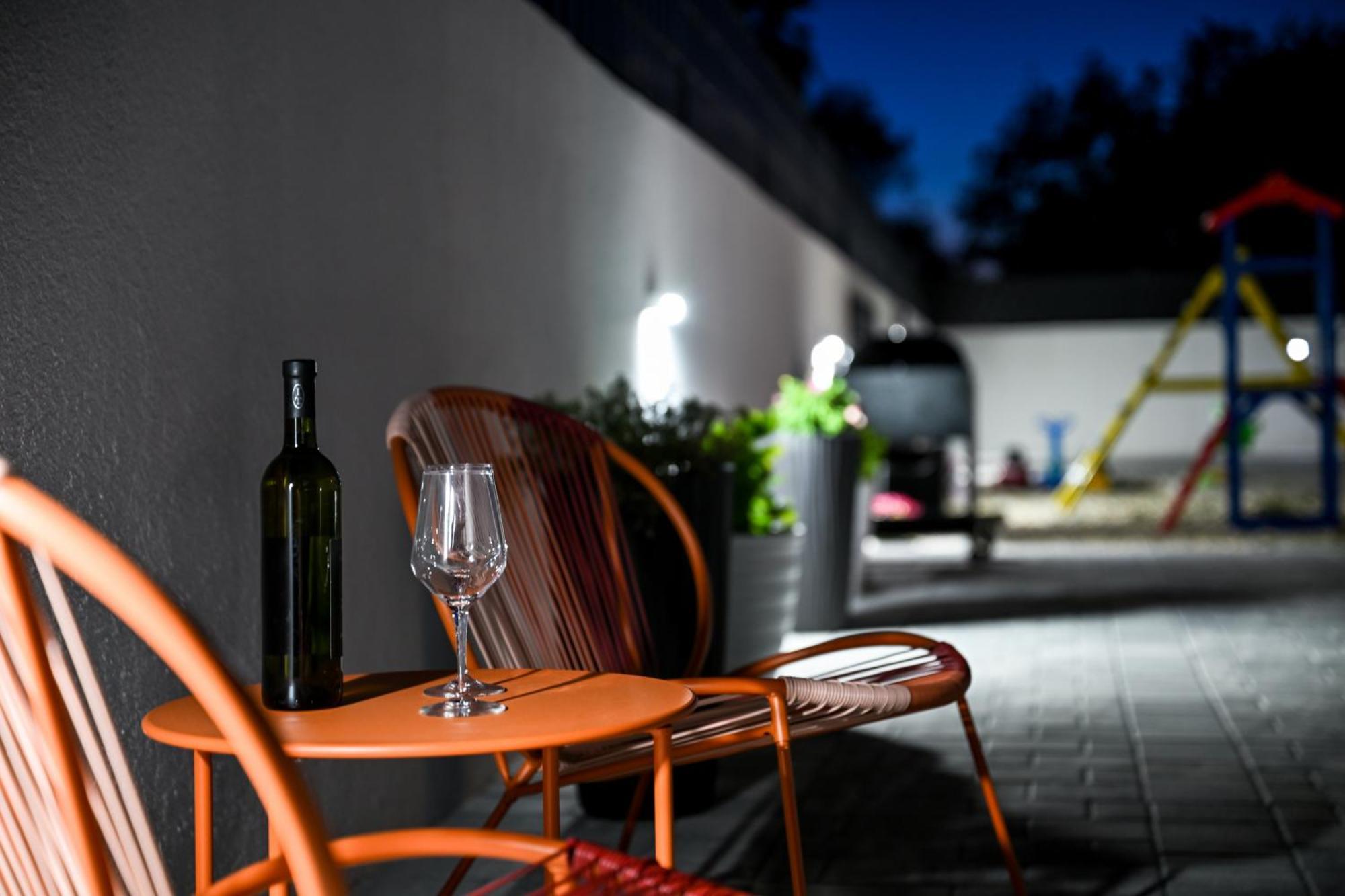 Holiday Home Aprilis With Pool, Jacuzzi And Sauna Galovac  Exterior photo